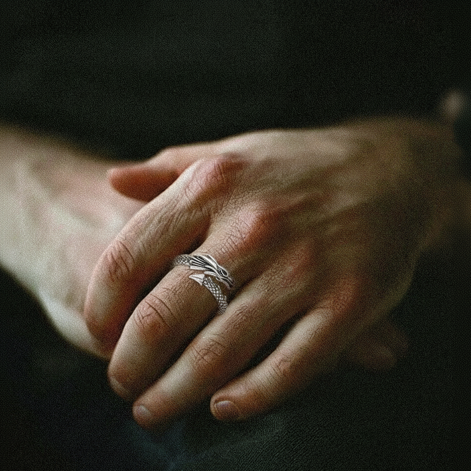 Dragon Ring in Silver