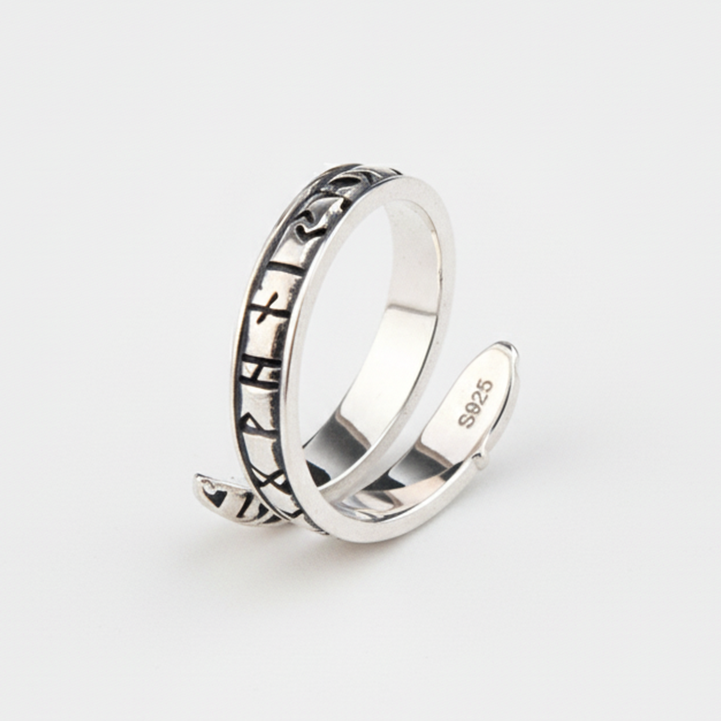 Snake Rune Ring in Silver