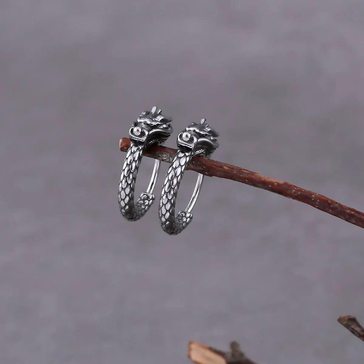 DROGON - Brincos de Dragão em Aço Inoxidável Skaldic Jewelry 