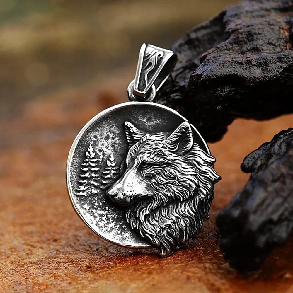 Odin’s Wolf Pendant Necklace Necklace Skaldic Jewelry 